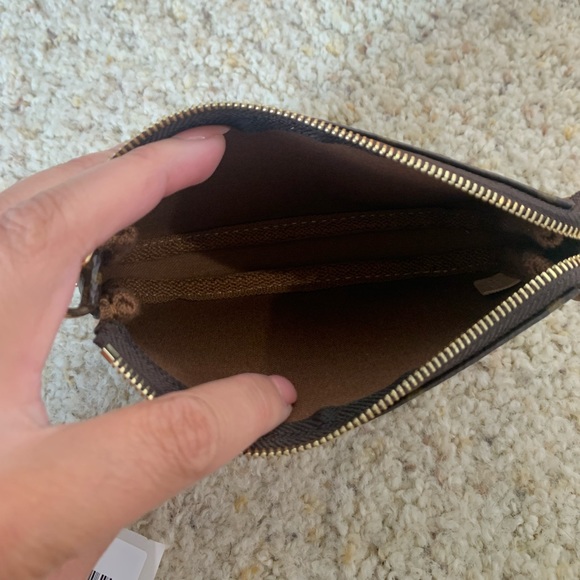 Louis Vuitton MINI POCHETTE ACCESSOIRES - Picture 5 of 9